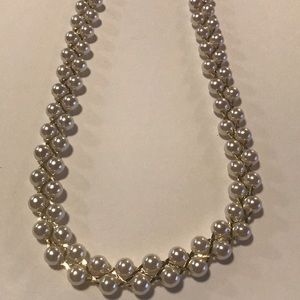 Pearl and gold tone necklace- costume jewelry